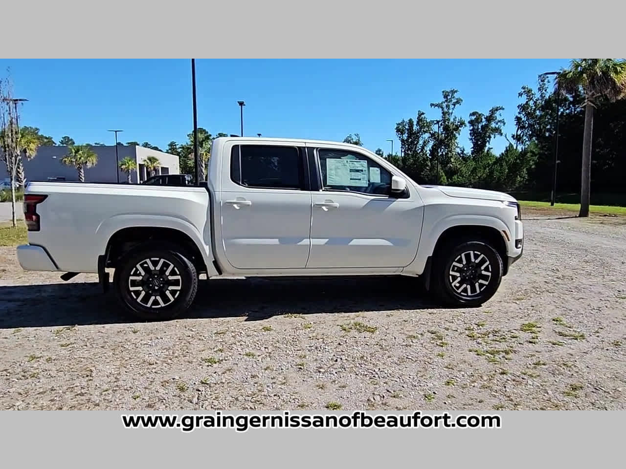 New 2026 Nissan Frontier SV image 36