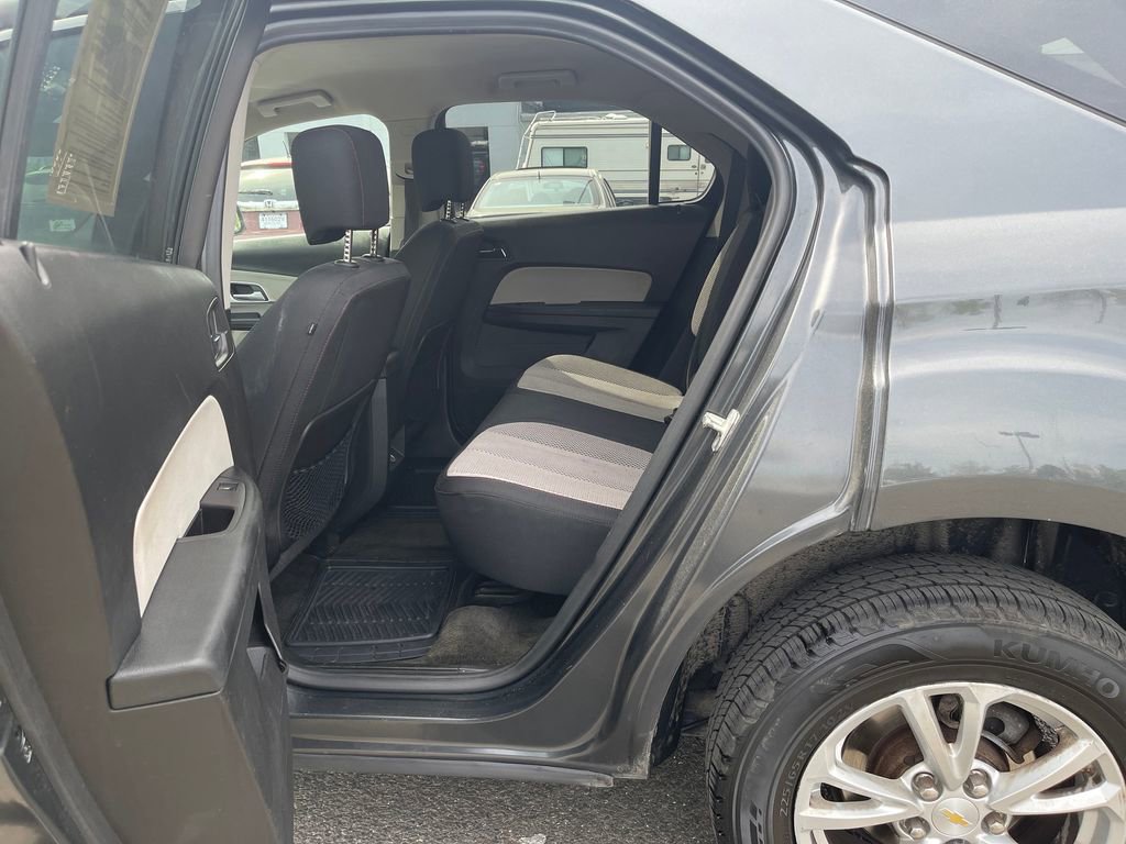 Used 2017 Chevrolet Equinox LT FWD image 16