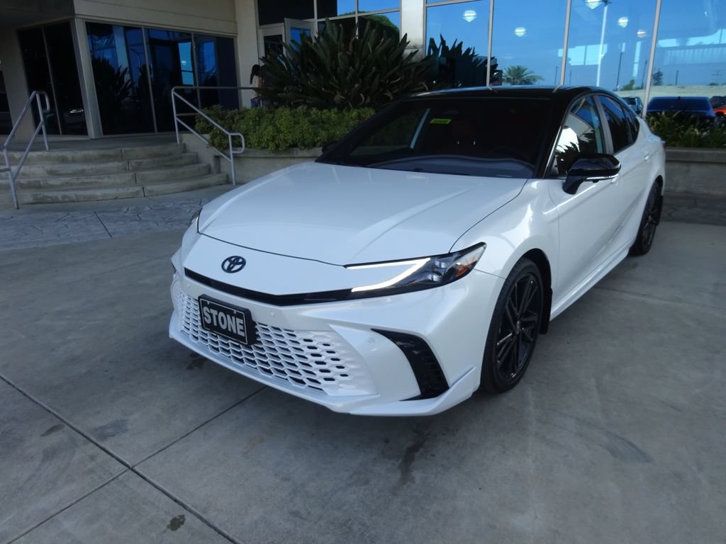 Used 2025 Toyota Camry XSE w/ Premium Plus Package FWD image 3