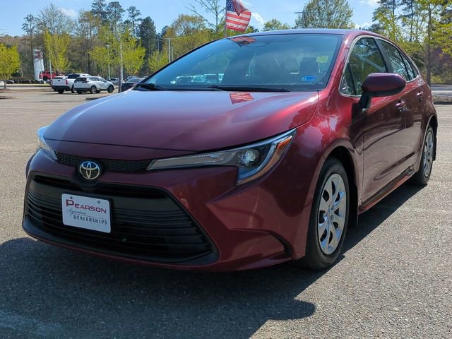Used 2025 Toyota Corolla LE image 7