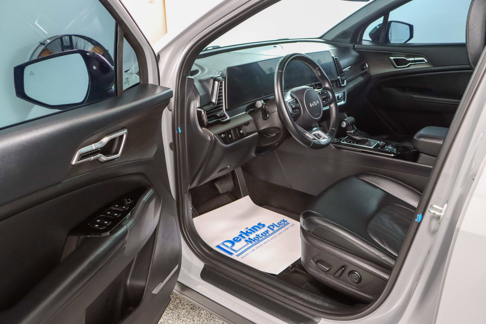 Used 2023 Kia Sportage X-Line AWD/4WD image 3