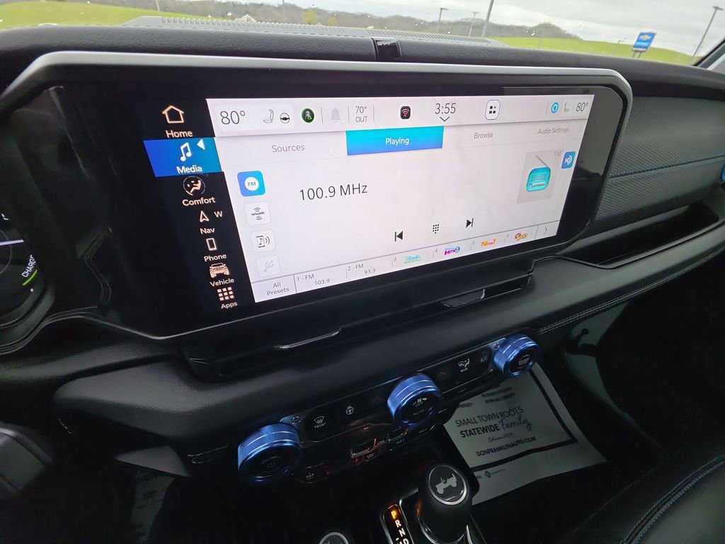 Used 2024 Jeep Wrangler Unlimited Rubicon 4xe image 16