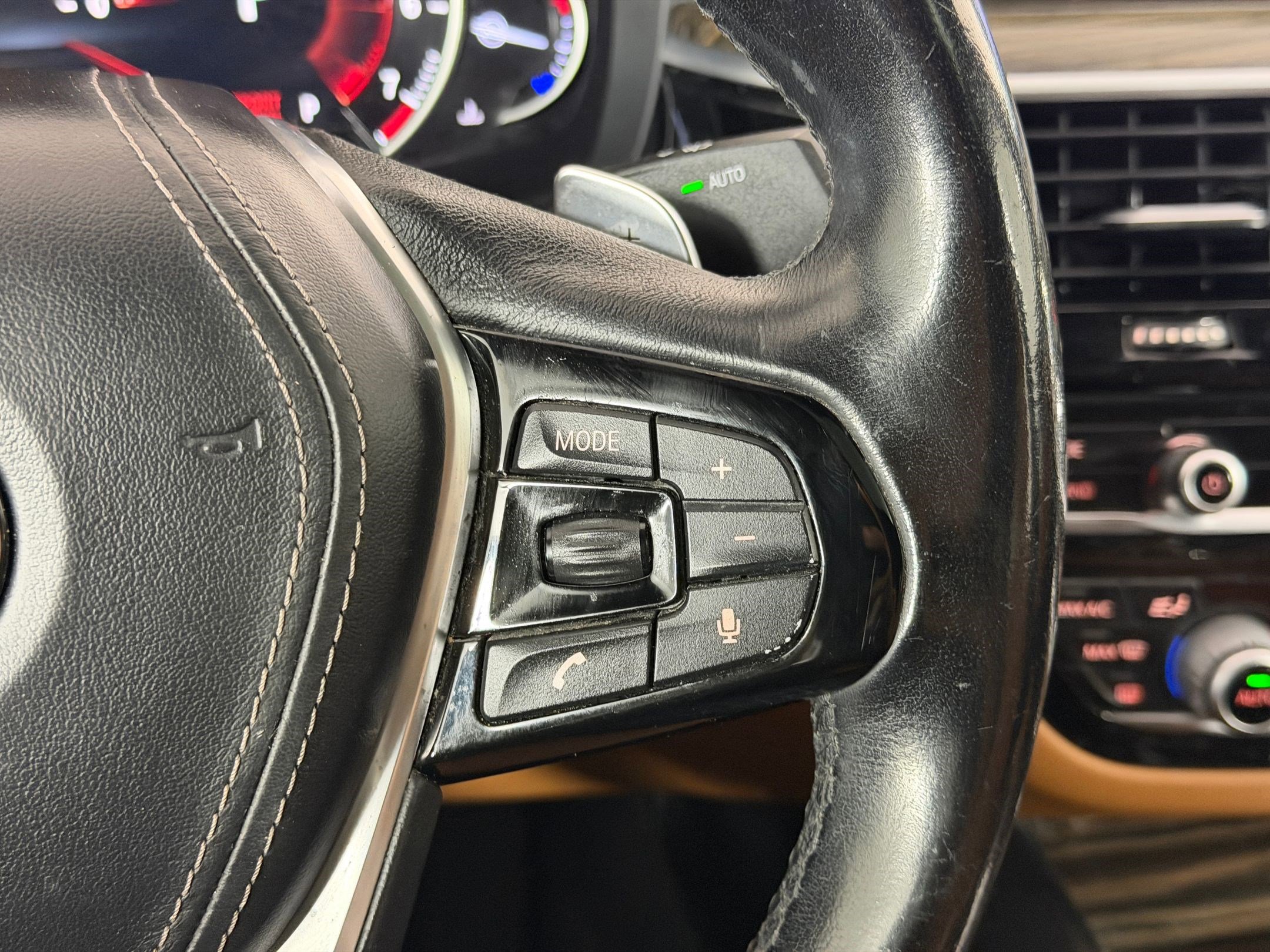 Used 2018 BMW 530i RWD image 25