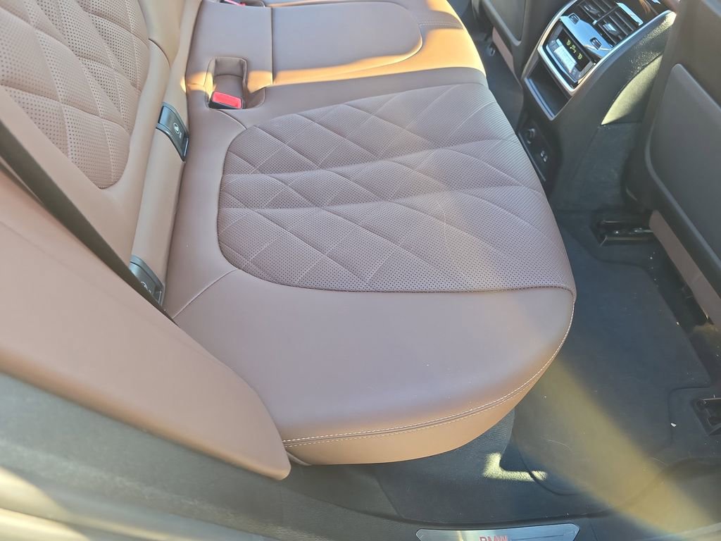 Used 2024 BMW X5 xDrive40i w/ Premium Package image 15