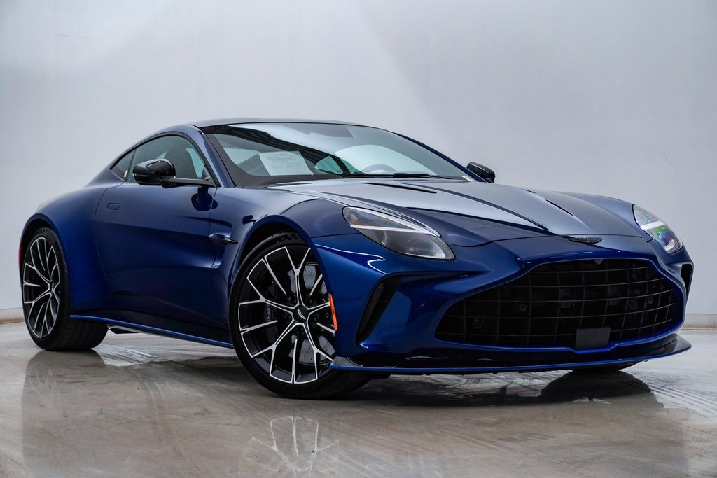 Used 2025 Aston Martin V8 Vantage Coupe image 1