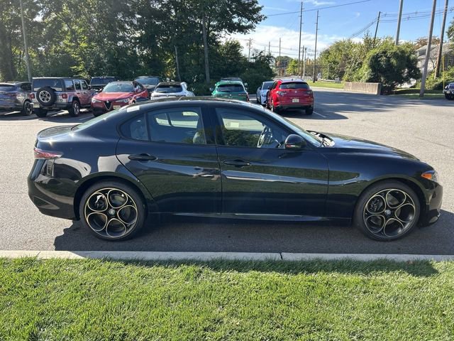 New 2025 Alfa Romeo Giulia AWD w/ Driving Assist Package image 9