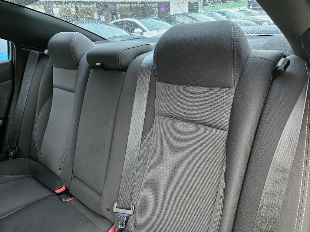 Used 2018 Dodge Charger SXT w/ Blacktop Package image 21