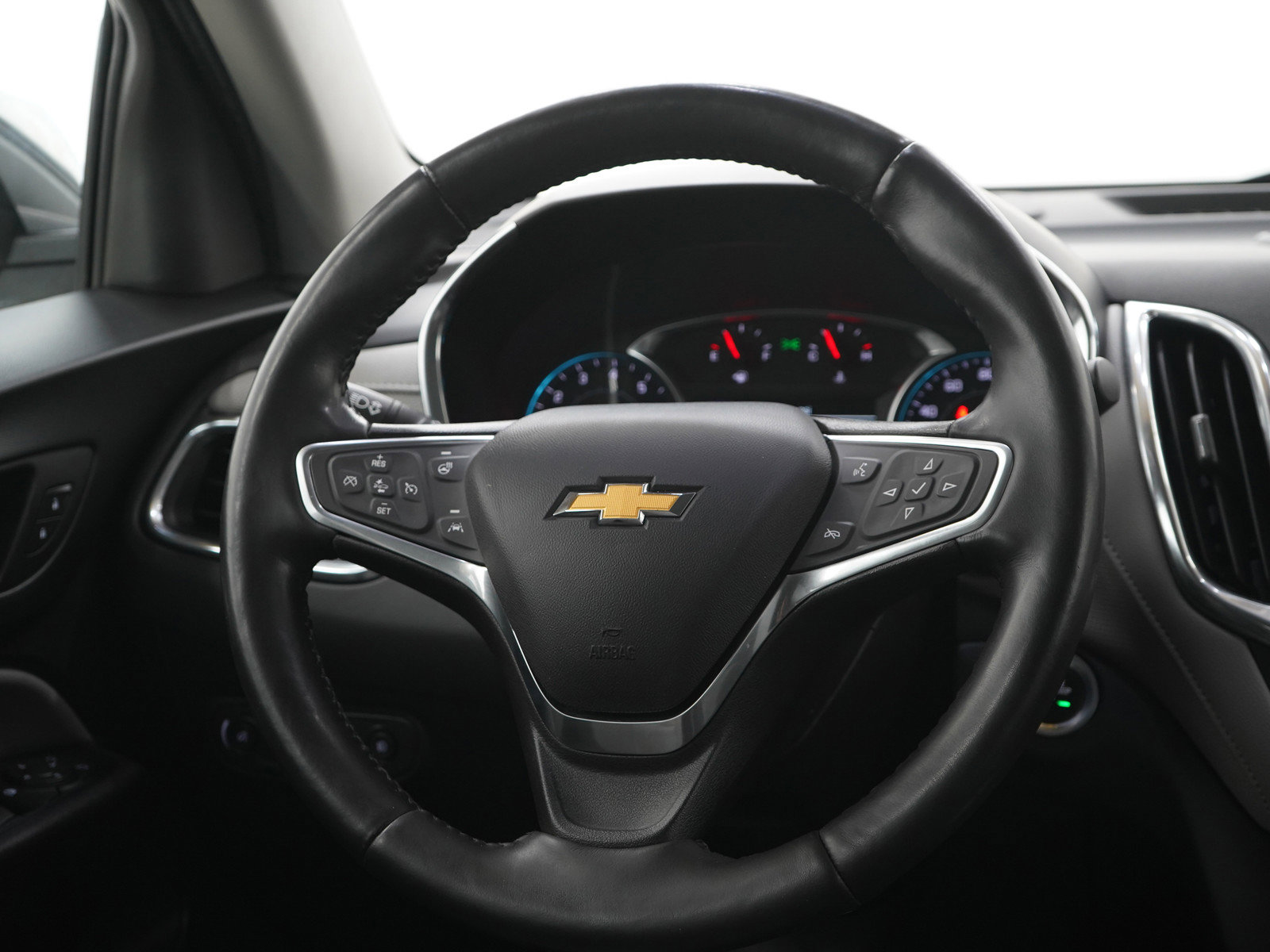 Used 2018 Chevrolet Equinox Premier w/ Infotainment II Package AWD/4WD image 15