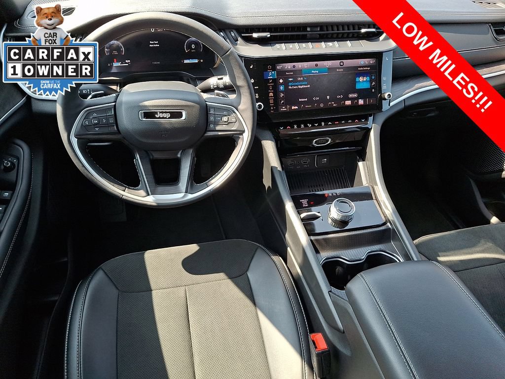 Used 2026 Jeep Grand Cherokee Altitude AWD/4WD image 11