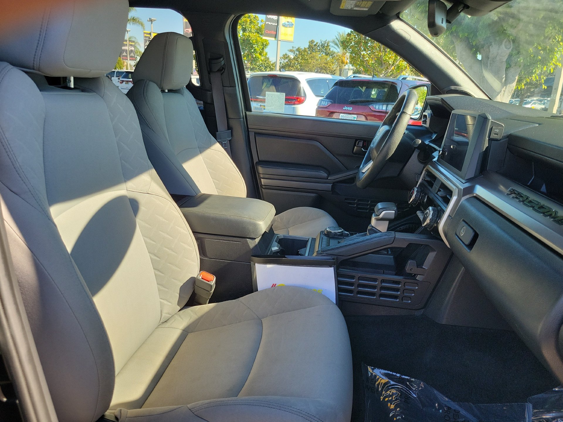 Used 2024 Toyota Tacoma SR5 AWD/4WD image 26