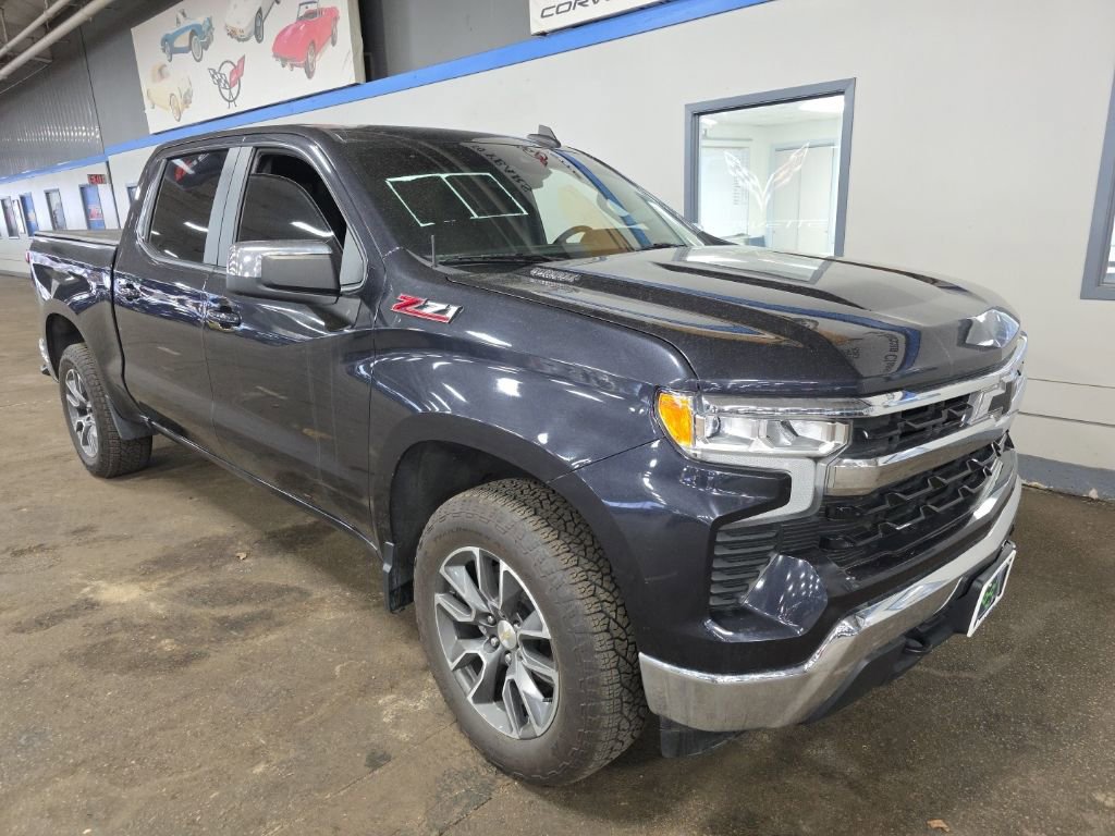 Certified 2022 Chevrolet Silverado 1500 LT image 2