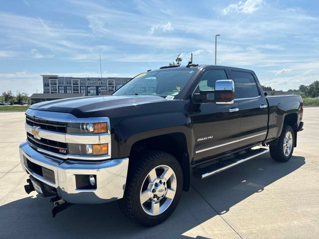 Used 2019 Chevrolet Silverado 2500 LTZ w/ Vortec Plus Package AWD/4WD video 2