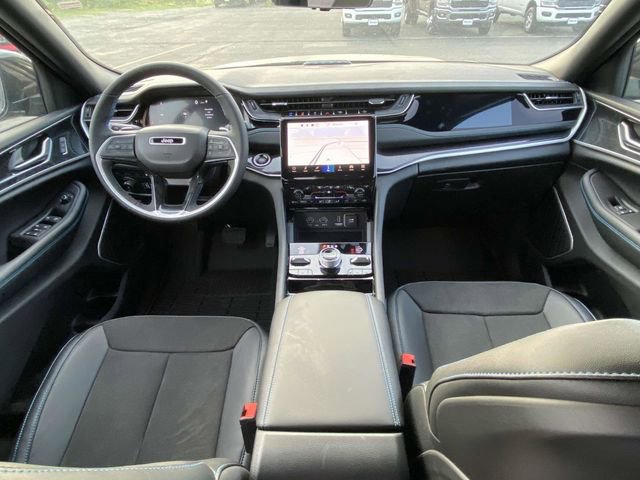 New 2023 Jeep Grand Cherokee Trailhawk w/ Luxury Tech Group III image 14