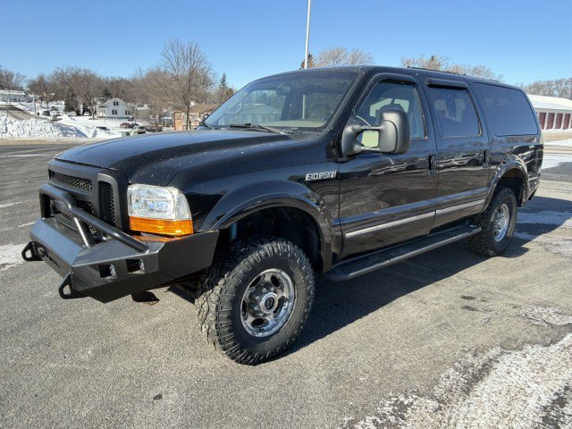 Used 2002 Ford Excursion Limited AWD/4WD image 1
