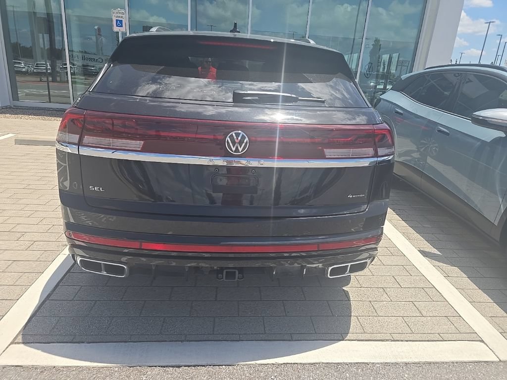 Certified 2024 Volkswagen Atlas Cross Sport SEL Premium R-Line AWD/4WD image 5