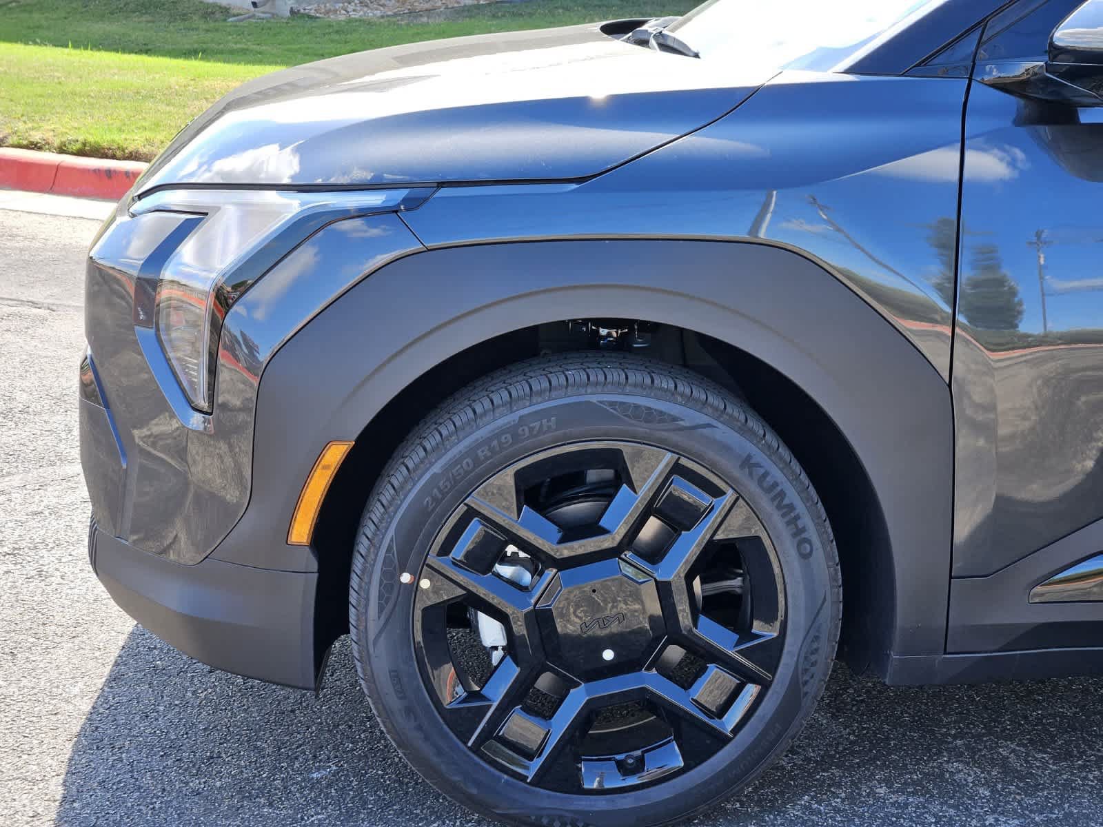 New 2027 Kia EV3 Wind w/ Wind Fwd Nightfall Package image 7