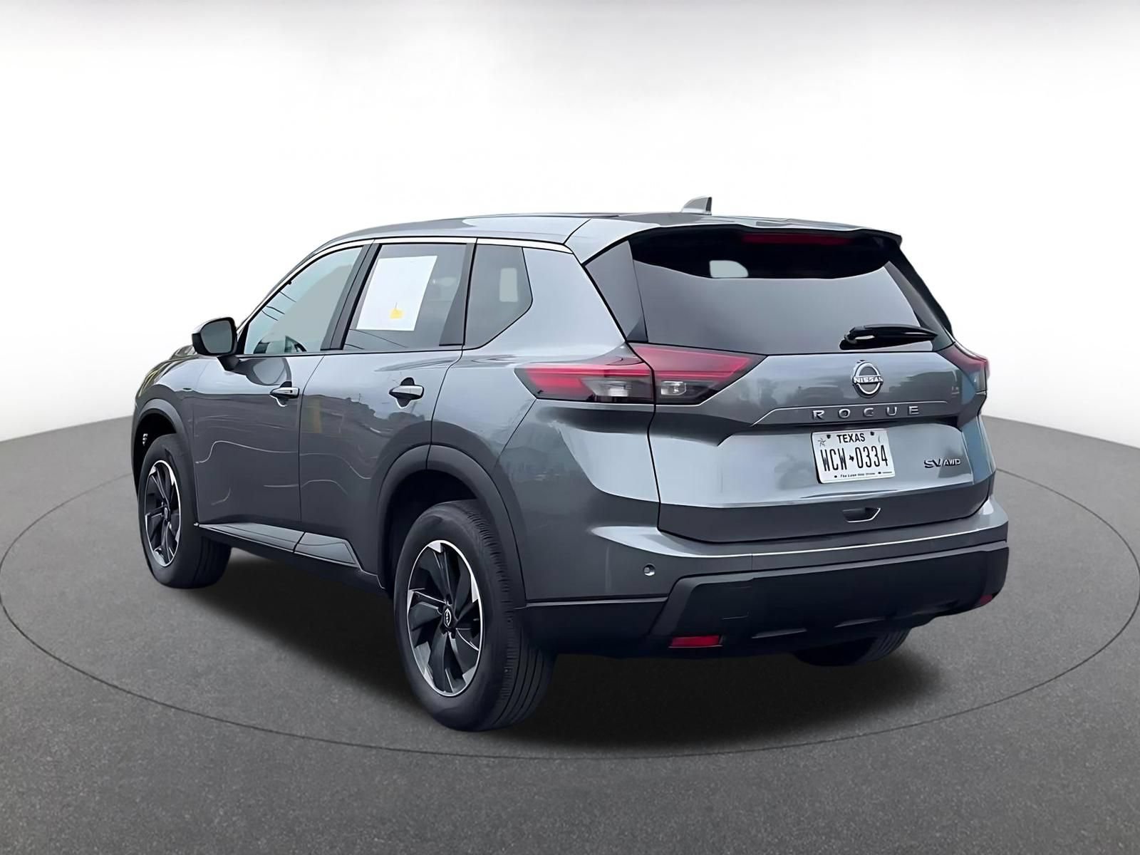 Used 2025 Nissan Rogue SV AWD/4WD image 11