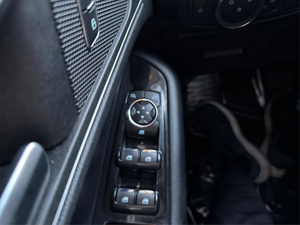 Used 2016 Ford Edge SEL w/ Equipment Group 201A image 29