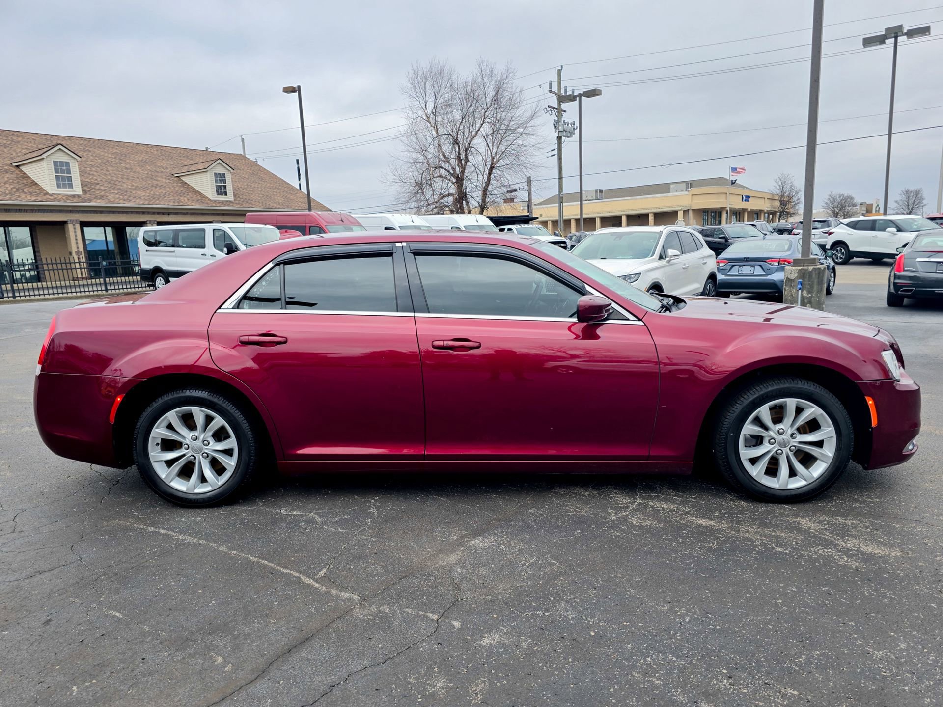 Used 2018 Chrysler 300 Touring image 24