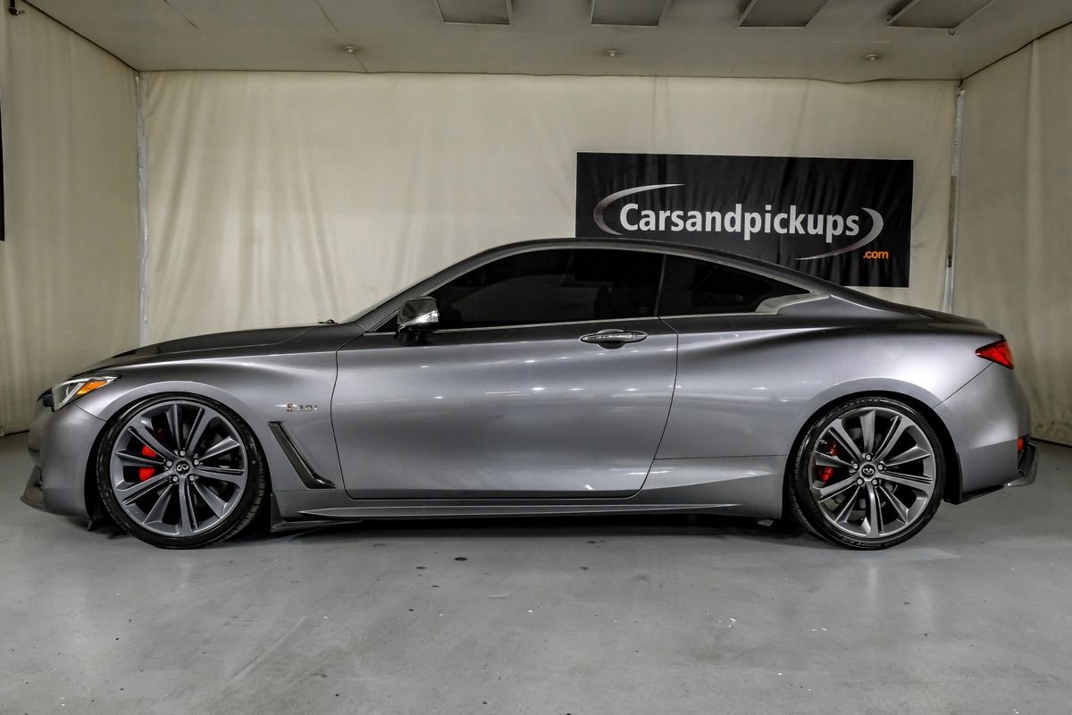 Used 2018 INFINITI Q60 Red Sport 400 w/ Sensory Package 3.0T Sport RWD image 10