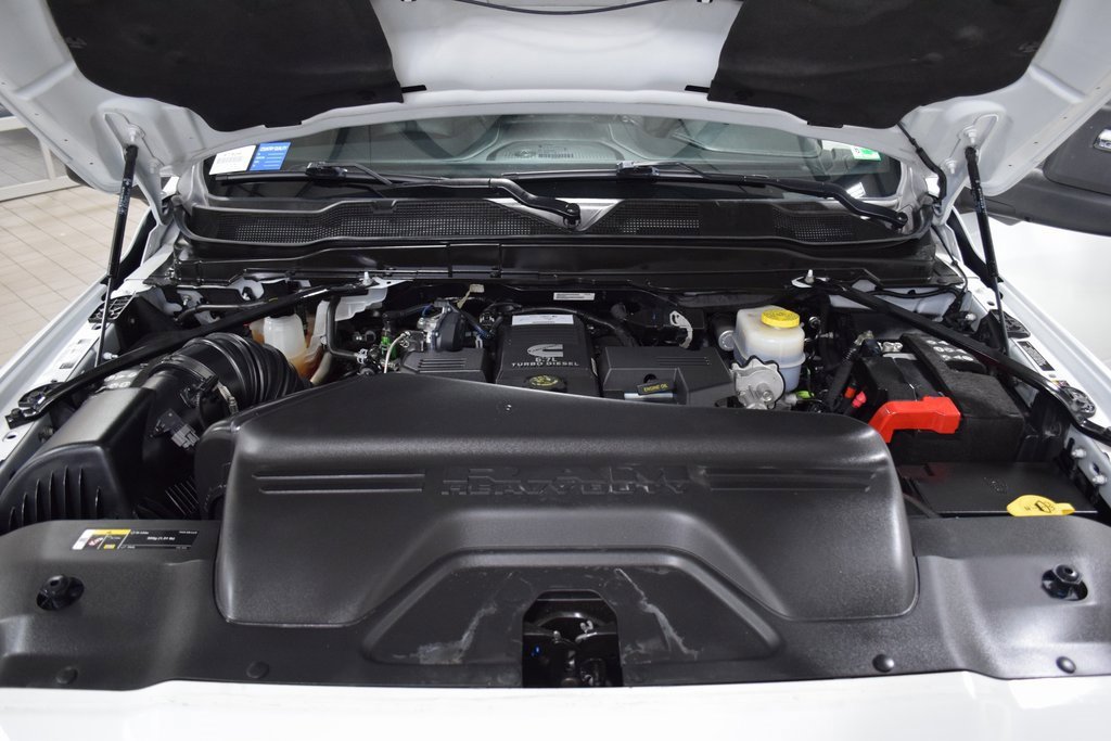 Used 2024 RAM 2500 Limited image 32