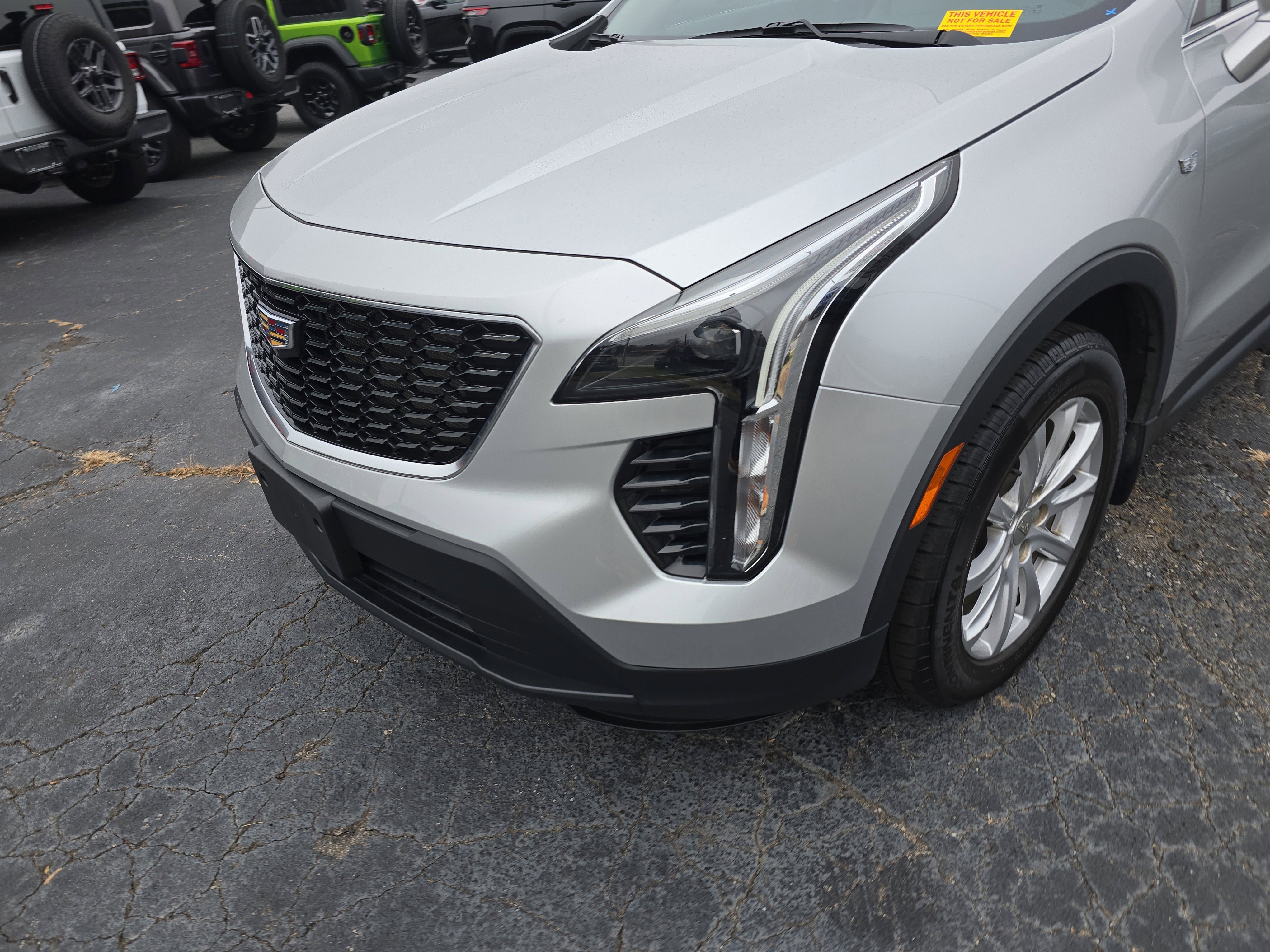 Used 2021 Cadillac XT4 Luxury w/ Cold Weather Package image 11