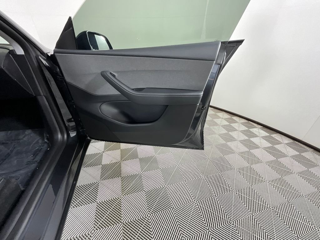 Used 2026 Tesla Model Y Long Range RWD image 20