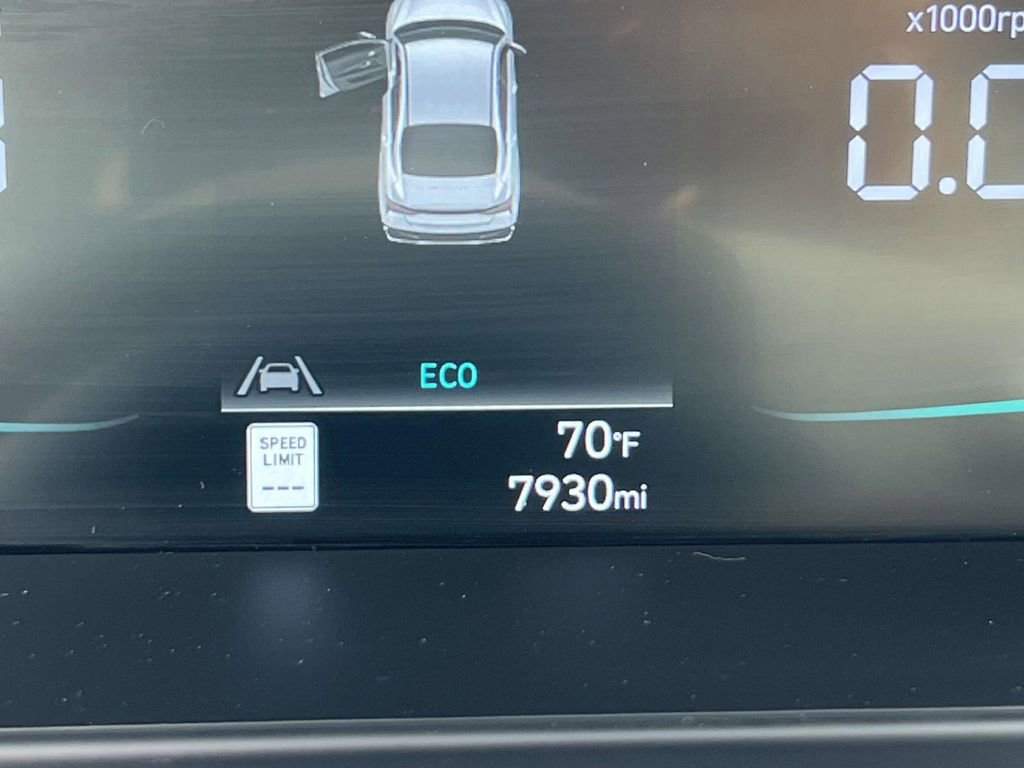 Certified 2025 Hyundai Elantra Hybrid FWD image 26