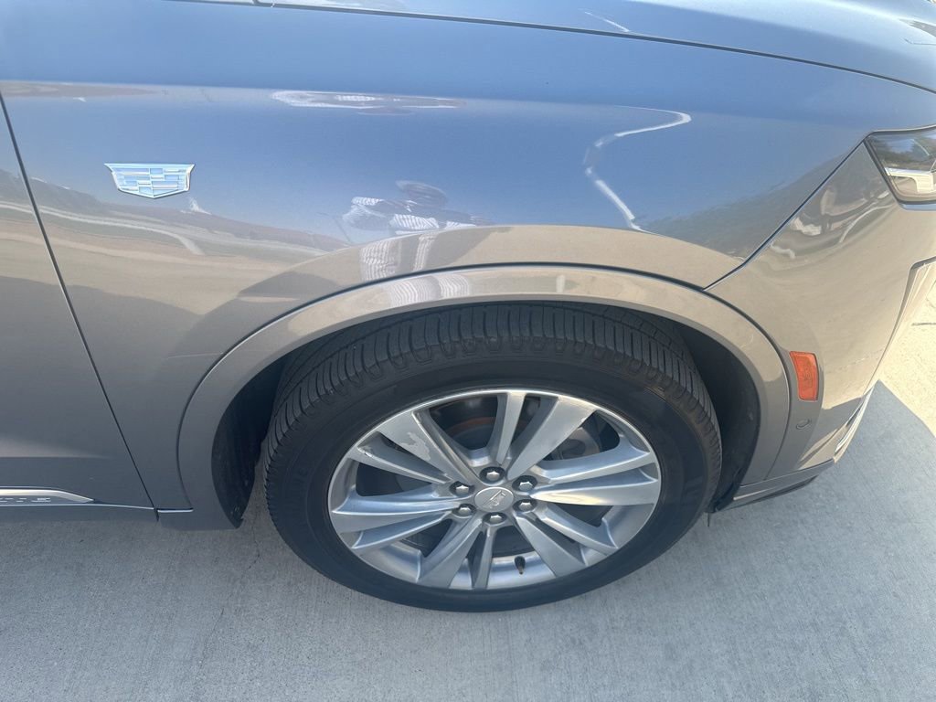 Used 2020 Cadillac XT6 Premium Luxury image 11