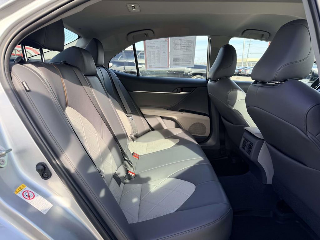 Certified 2018 Toyota Camry XLE image 14