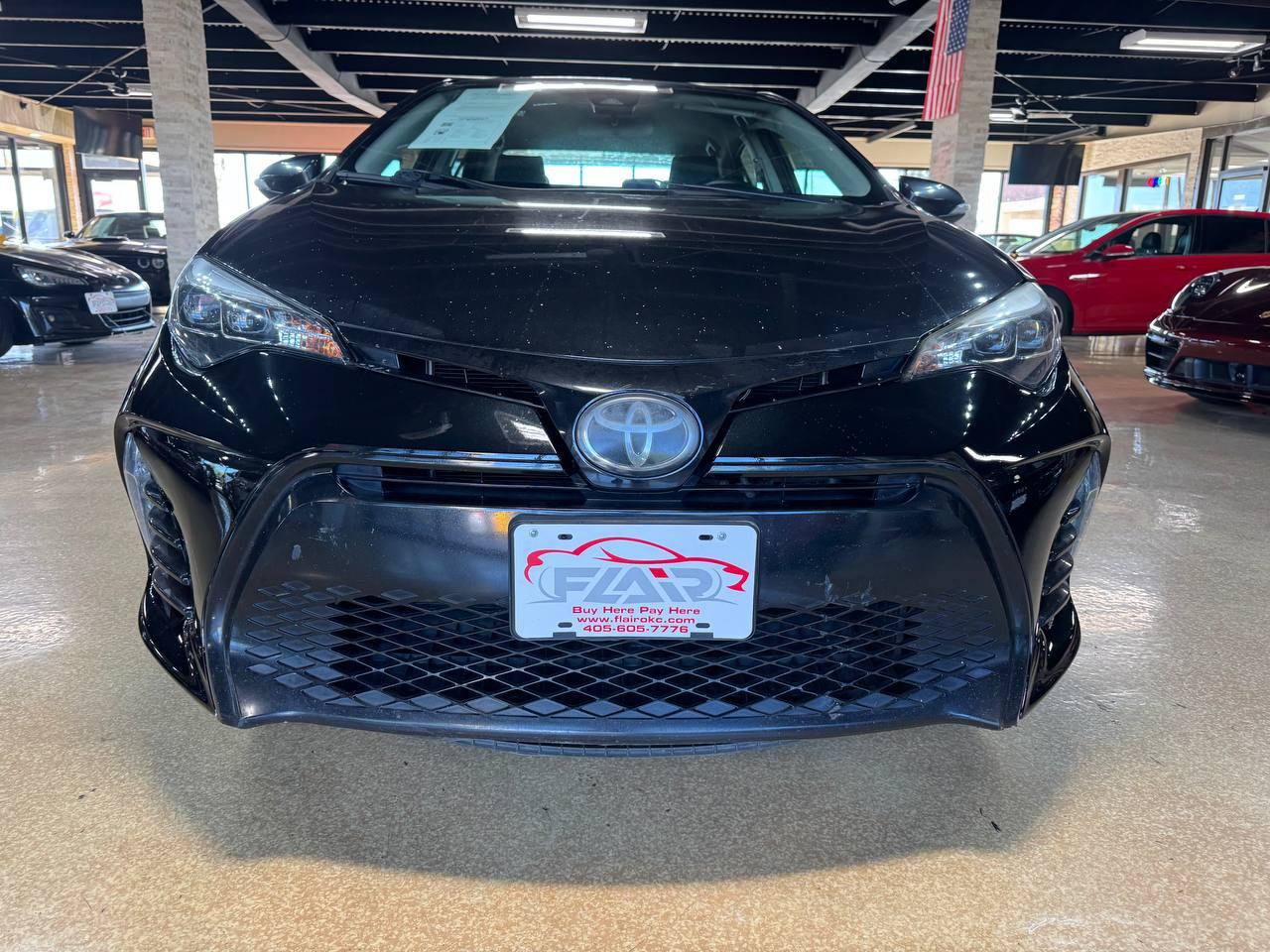 Used 2017 Toyota Corolla SE FWD image 2