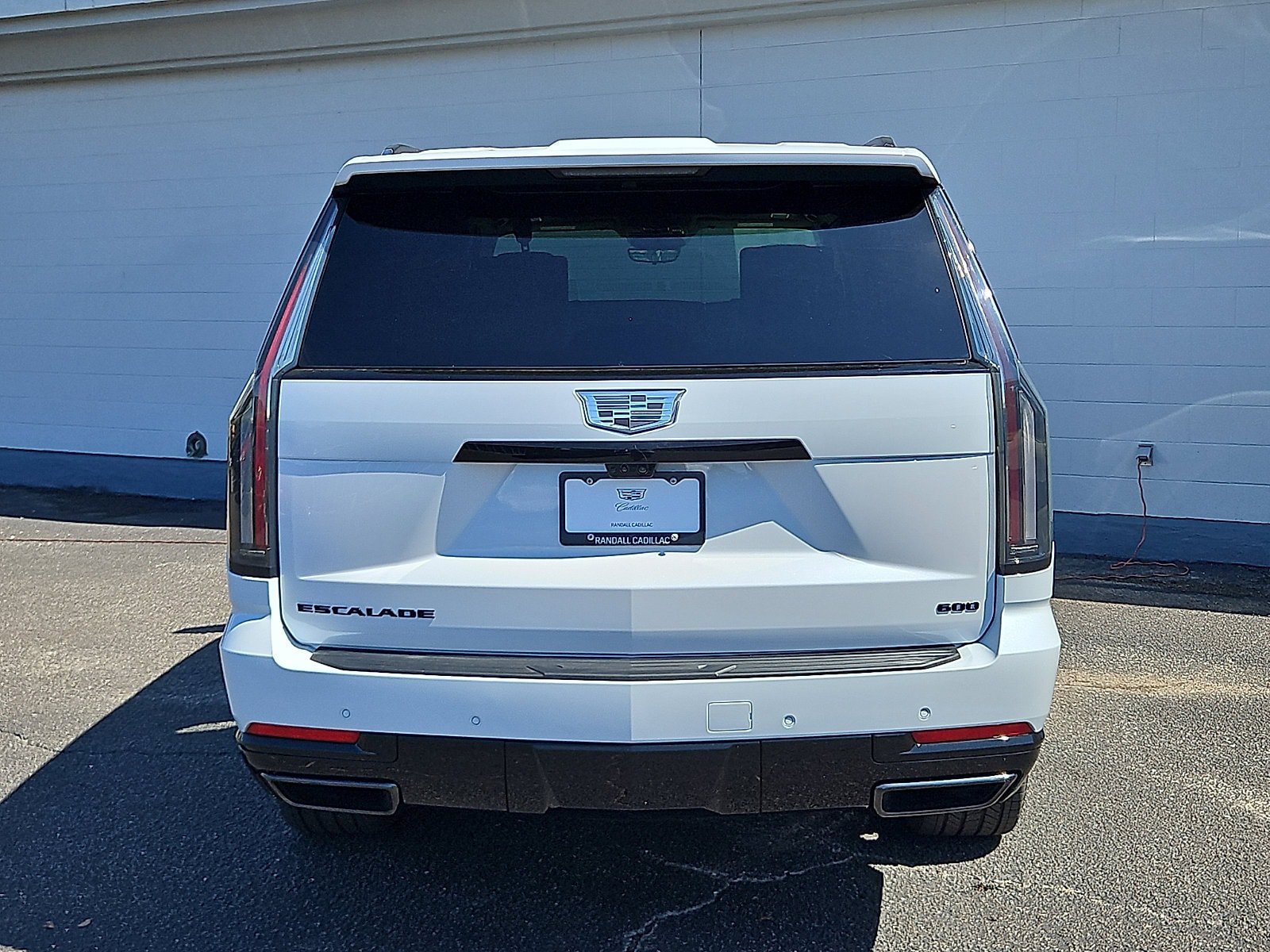 New 2026 Cadillac Escalade Platinum Sport w/ LPO, ONYX Package AWD/4WD image 4