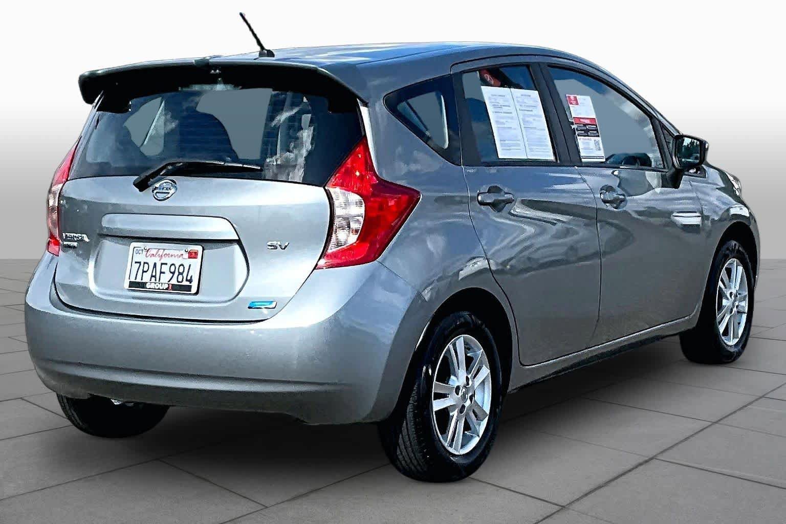 Used 2015 Nissan Versa Note SV w/ Sport Value Package FWD image 12