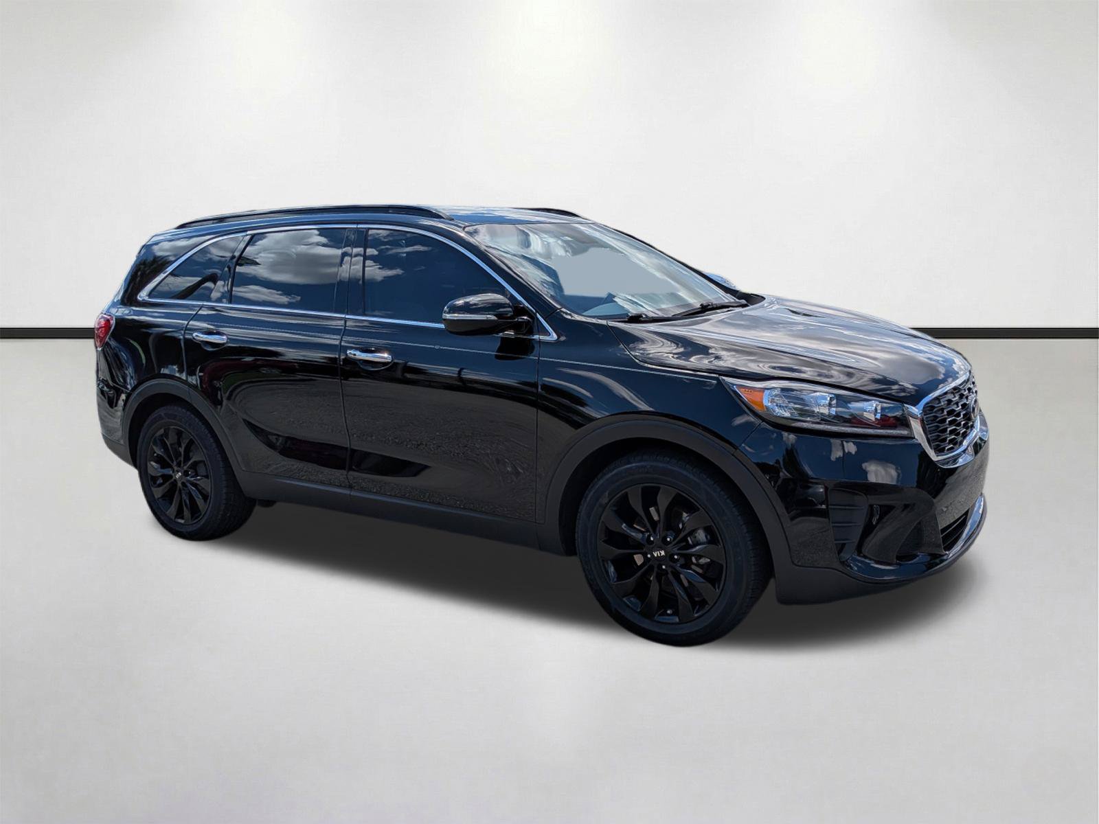 Used 2020 Kia Sorento S FWD image 2