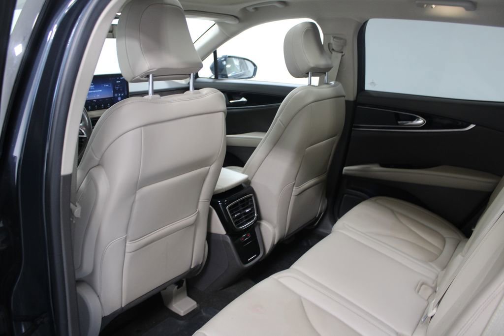 Used 2023 Lincoln Nautilus Reserve image 27