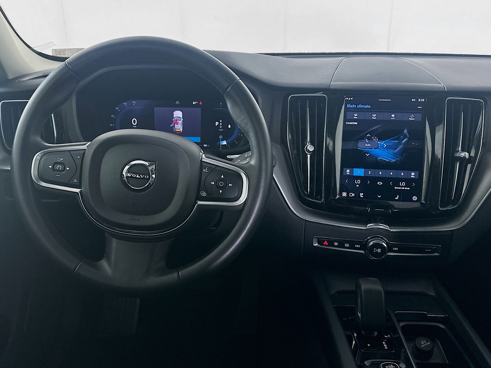 Used 2024 Volvo XC60 B5 Core w/ Climate Package image 18