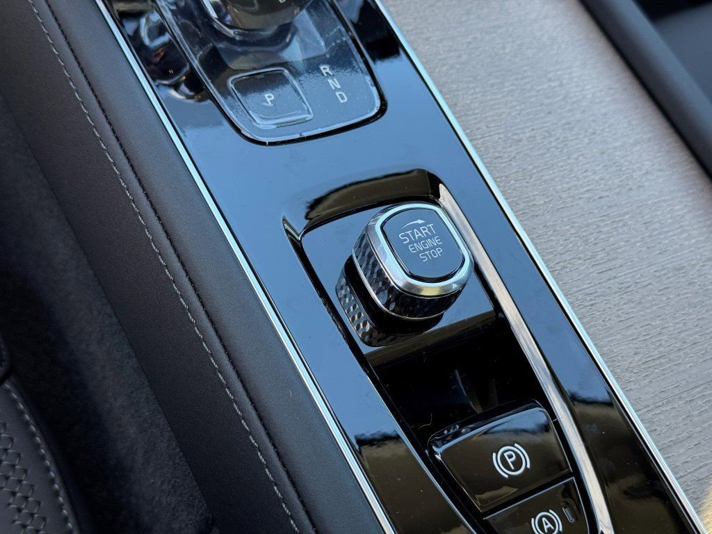 New 2026 Volvo XC90 T8 Plus w/ Protection Package Premier image 21