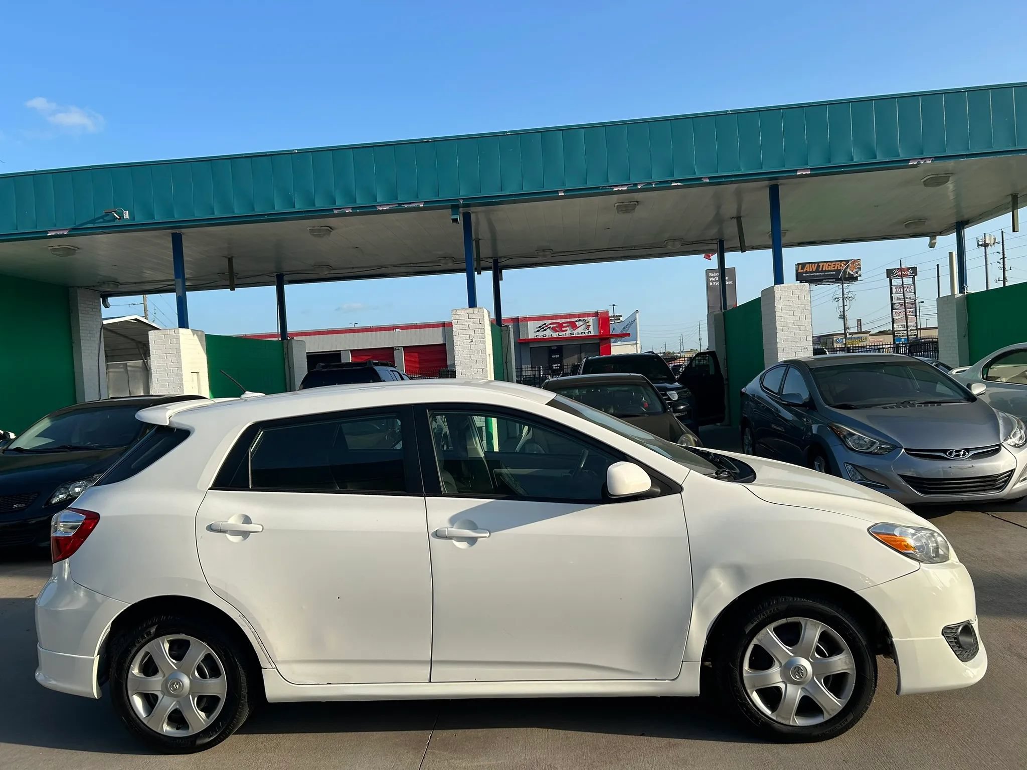 Used 2010 Toyota Matrix S FWD image 6