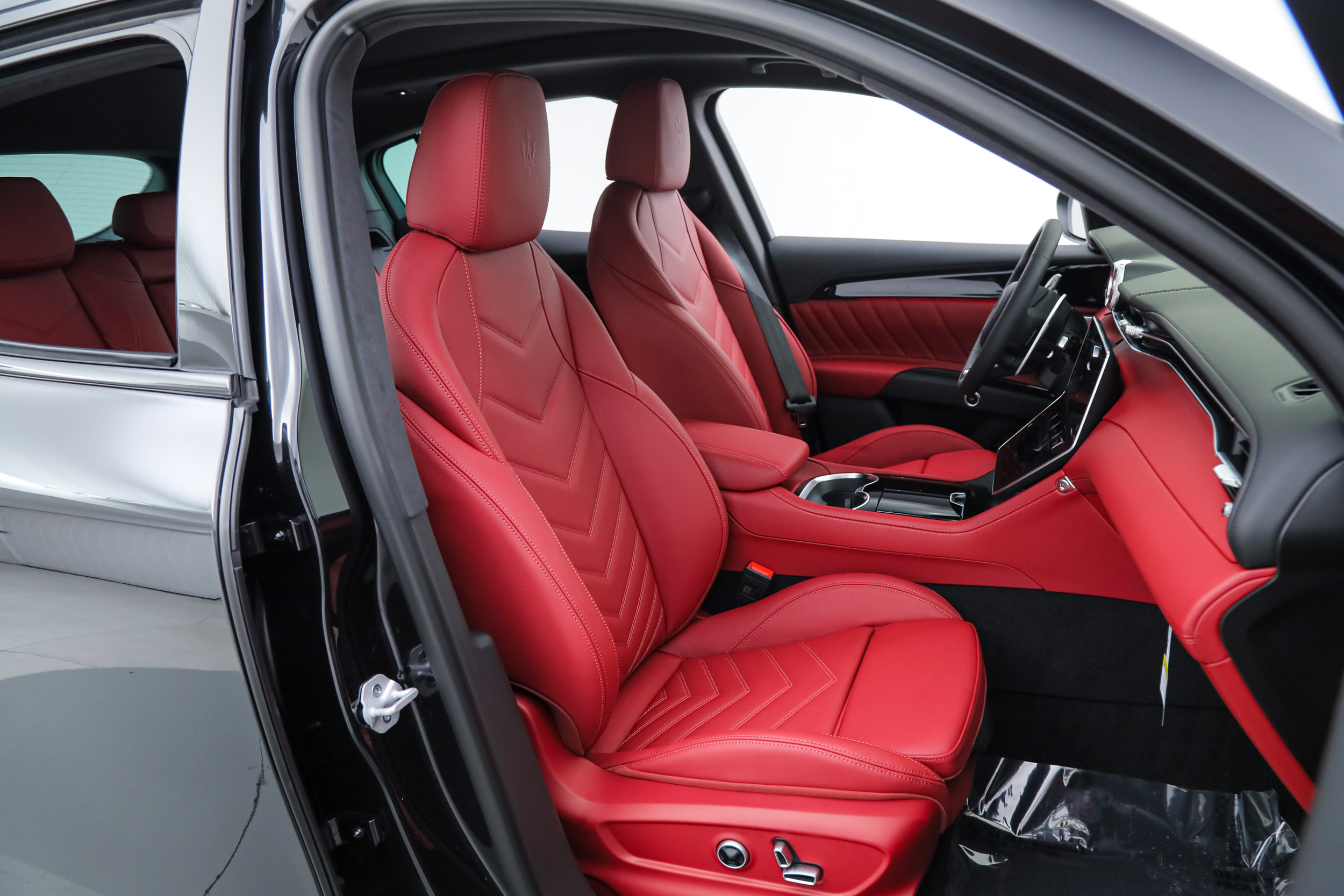 New 2026 Maserati Grecale Modena AWD/4WD image 11