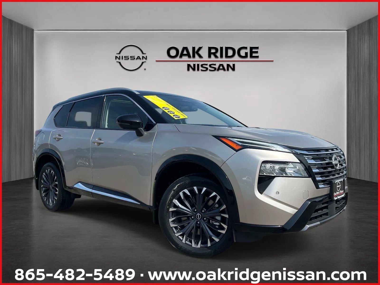 Used 2025 Nissan Rogue Platinum w/ Tech Package FWD image 1