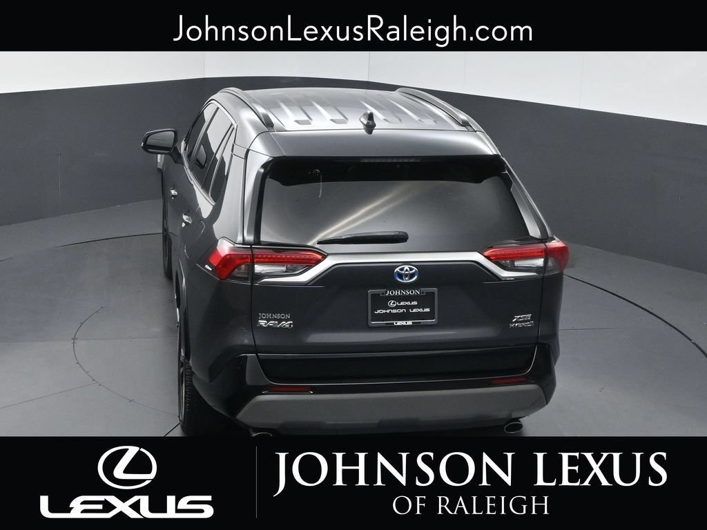 Used 2022 Toyota RAV4 XSE AWD/4WD image 26