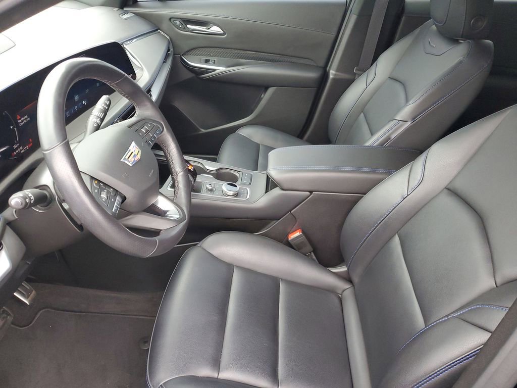 Certified 2024 Cadillac XT4 Sport w/ Cold Weather Package image 5