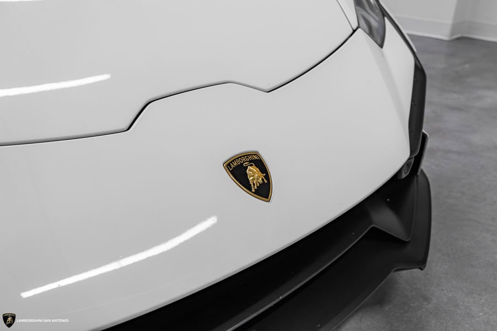 Used 2023 Lamborghini Huracan Tecnica image 17