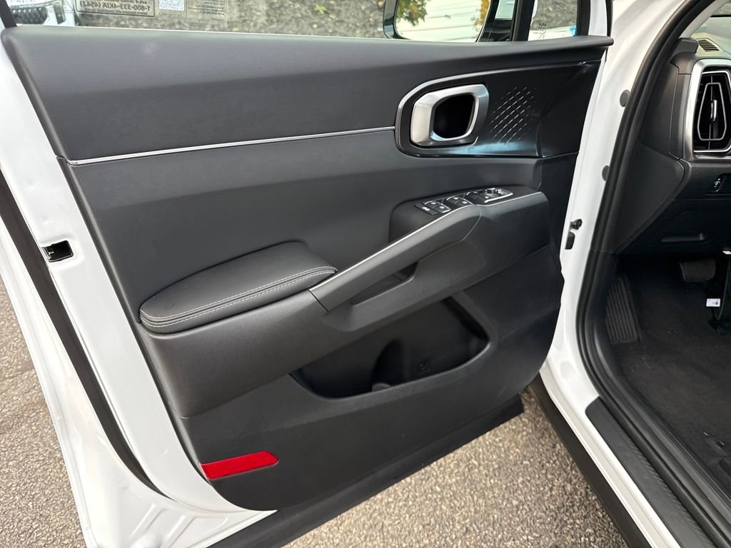 New 2026 Kia Sorento S image 10