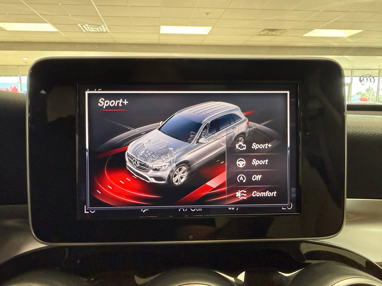 Used 2018 Mercedes-Benz GLC 300 GLC300 4MATIC image 16