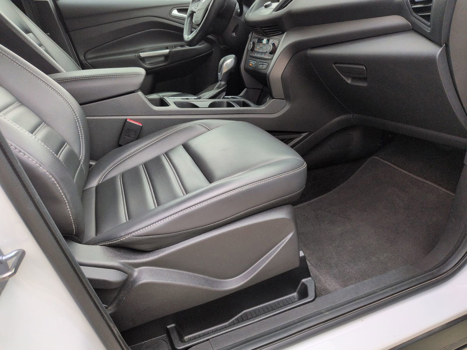Used 2019 Ford Escape SEL FWD image 30
