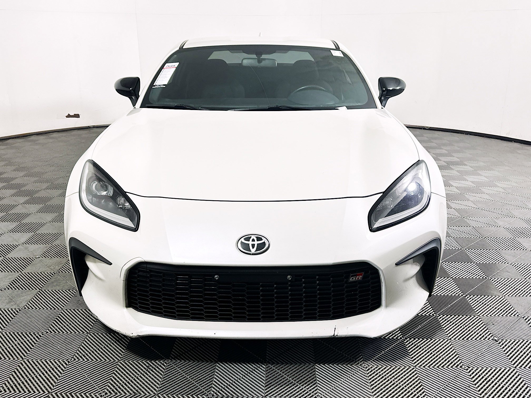 Used 2022 Toyota GR86 w/ ALL Weather Mat Package (TMS) RWD image 8