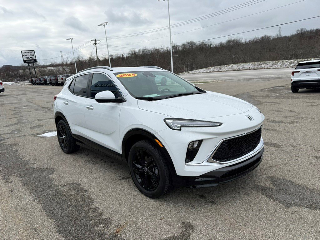 Certified 2024 Buick Encore GX Sport Touring image 8