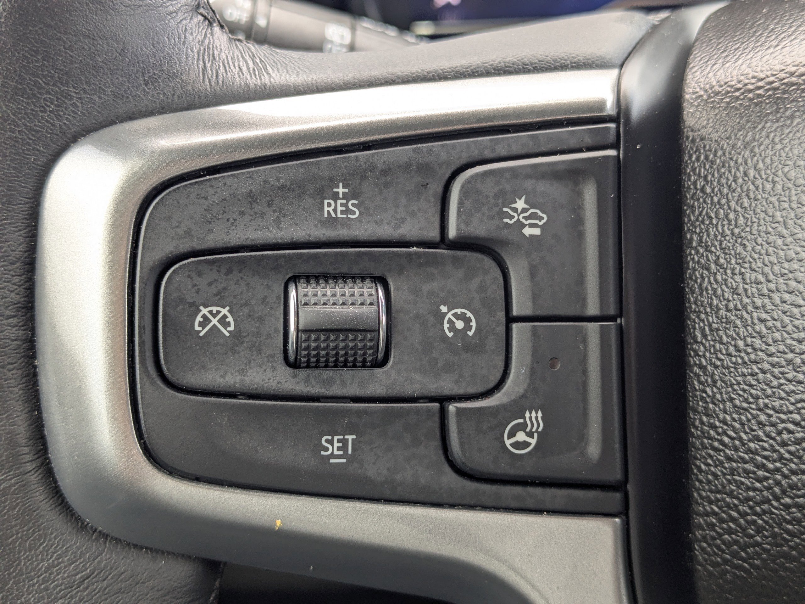 Used 2022 Chevrolet Tahoe LT w/ Luxury Package image 26