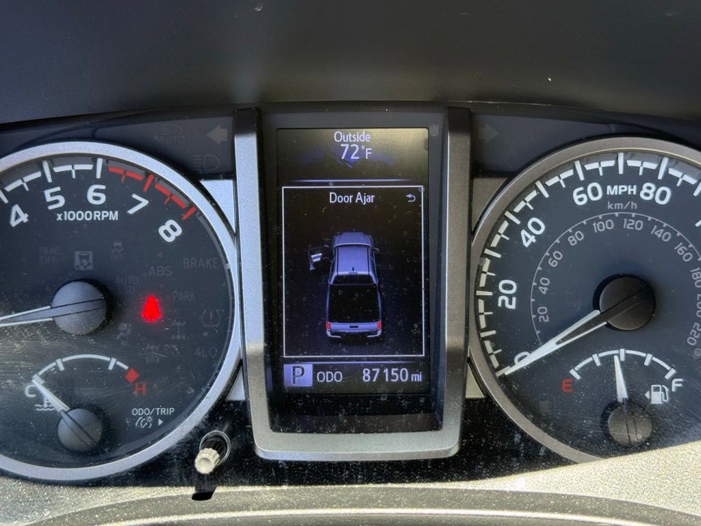 Used 2020 Toyota Tacoma SR5 RWD image 24